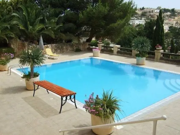 Банкетка стальная «Олимпик» 3,0 м (3 опоры)