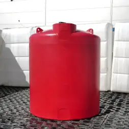 Емкость TOR 5000л КАС с откидной крышкой красная