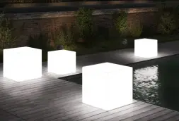 Светящийся куб Piazza 400 мм Подсветка: RGB/W, ландшафтное крепление