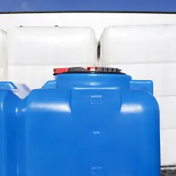 Емкость ST 2000л с патрубками 100мм под плотность до 1.2 г/см3 синяя