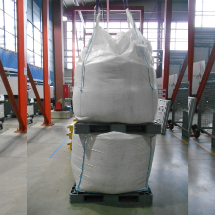 Паллет (поддон) пластиковый перфорированный на 3-х полозьях, 1050х1050х120 мм, серый [02.111.91]