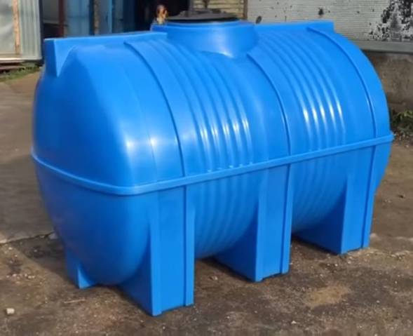 Емкость пластиковая горизонтальная для хранения воды и дизельного топлива, 3000 л, черный [TG3000S1]
