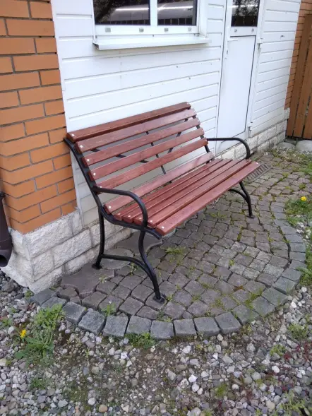 Скамейка стальная «Элегант» 3,0 м (3 опоры)