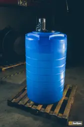 Емкость T 2000 синий с турбинной мешалкой