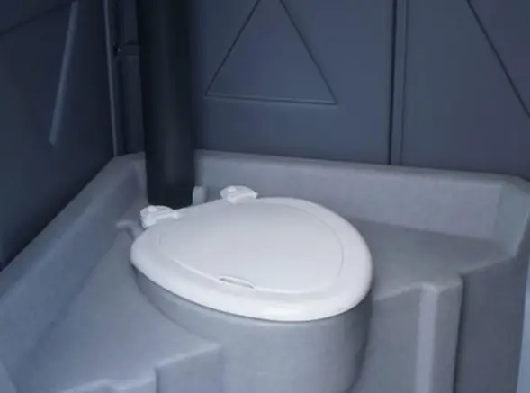 Туалетная кабина «Дачник» с деревянным поддоном (бак 150 литров)