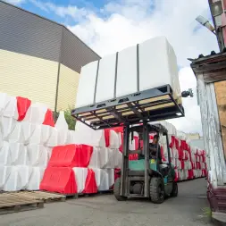 Емкость KR 4000л под плотность до 1.5 г/см3 белая в обрешетке (полный слив)