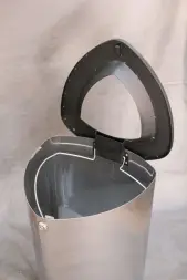 Урна-пепельница Абсолют, шлифованная/ полированная, пакетодержатель, 60 л