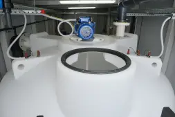 Емкость ЦКТ 3000 л с патрубком 90мм с фланцем белая