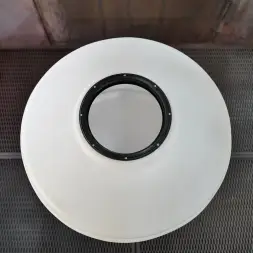 Емкость ФМ 500 л под плотность до 1,5 г/см3 белая в обрешетке