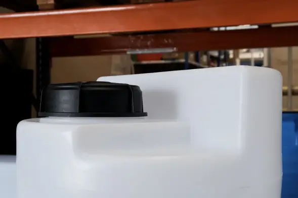 Емкость дозировочная 500л белая