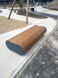 Скамейка стальная «Калипсо» без спинки 1,8 м (лиственница)