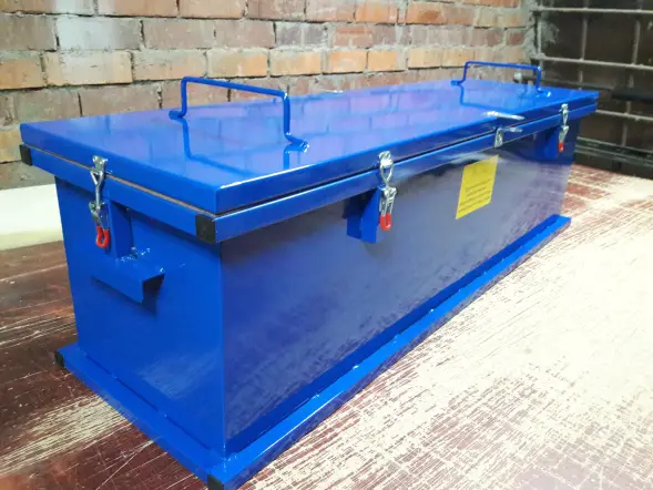 Горизонтальный герметичный специализированный контейнер для сбора, хранения, транспортировки отработанных ртутьсодержащих ламп: ЛБ 20, ЛБ 40, ДРЛ, ГСК 1250, 1250х600х400 мм (3 секции)