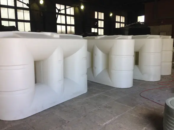 Прямоугольный бак для воды 2000 л