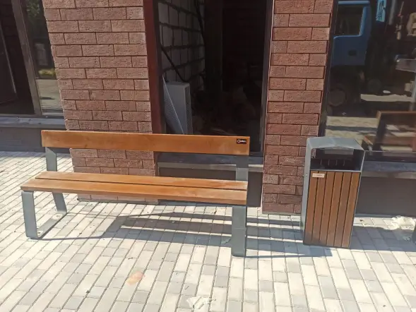 Скамейка стальная «Колледж» 1,8 м